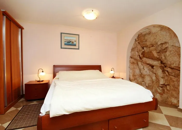 بيت للعطل House With A Parking Space Vrbnik, Krk - 5426 فربنيك